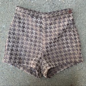 American Apparel NWT Tan Houndstooth Booty Shorts